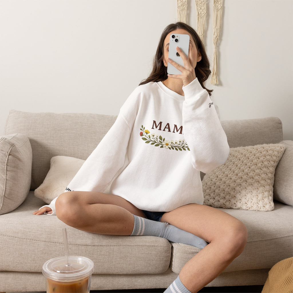 Mama Floral Crewneck Sweatshirt — Cozy Mom Sweatshirt with Floral Wreath